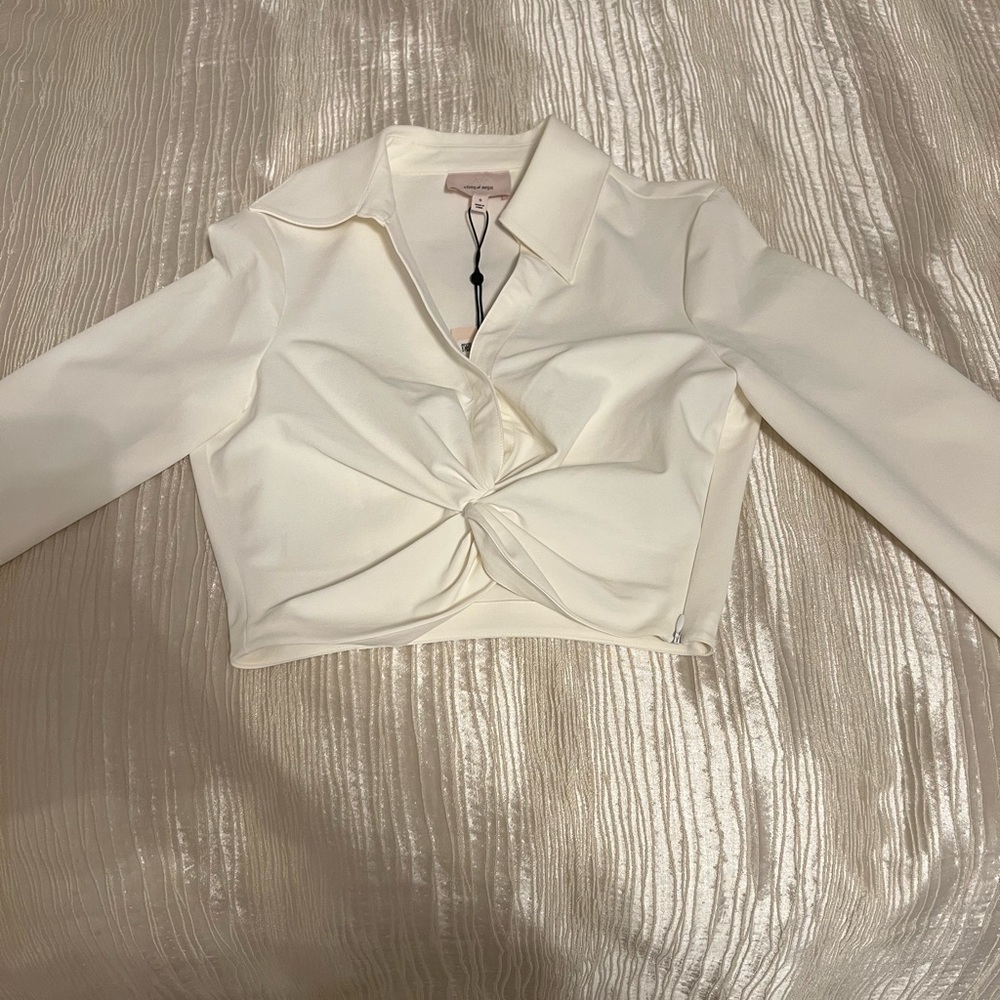 Does not have tags on it anymore - Cinq à Sept cropped top with flared sleeve!